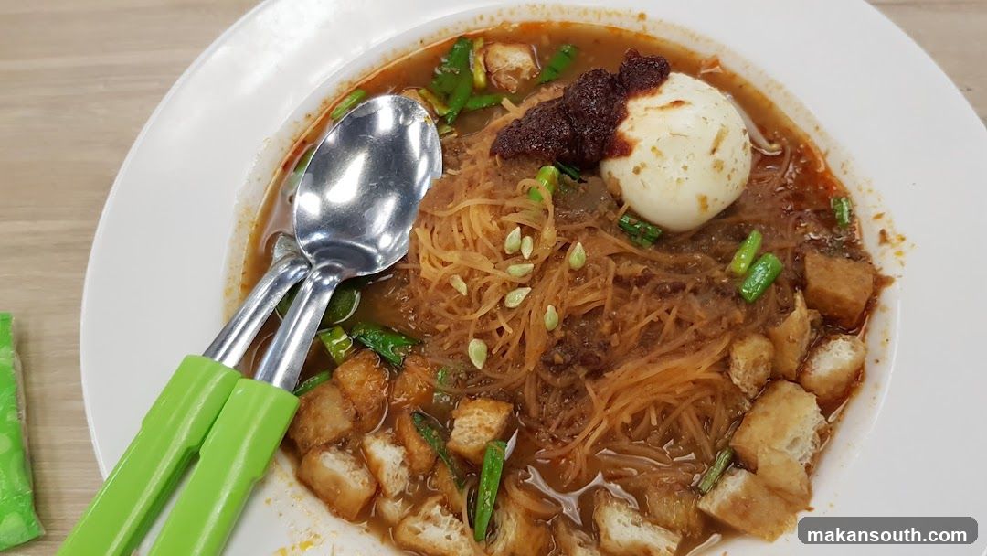 Noodle Soup with Egg and Fried Tofu