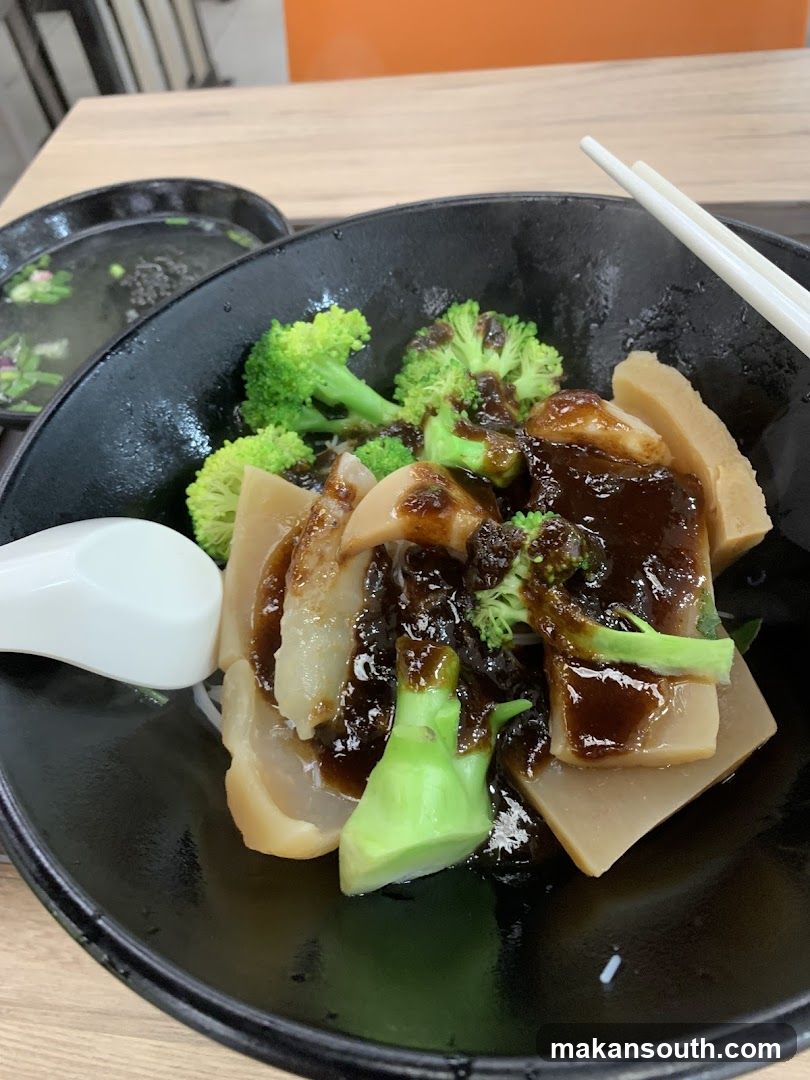 Noodles with Broccoli and Meat