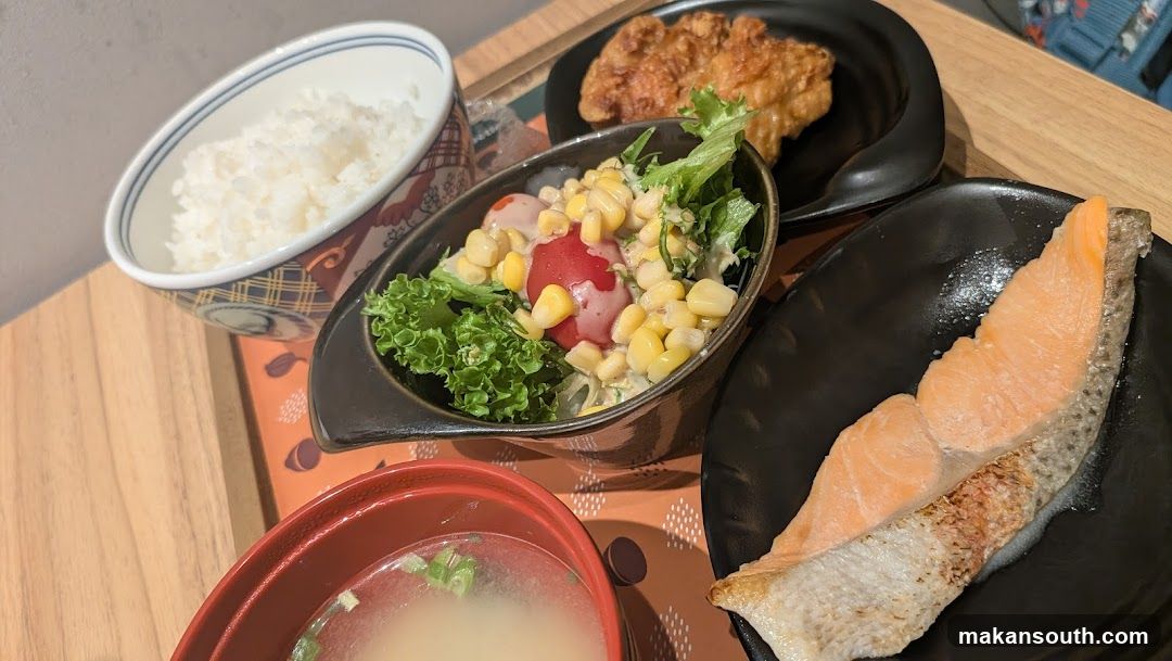 Salmon and Fried Chicken Meal
