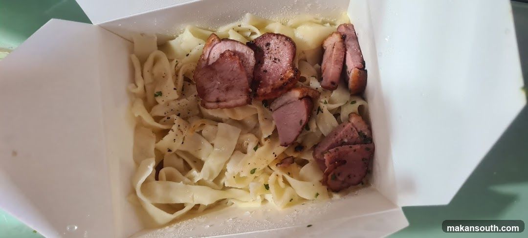 Pasta with Sliced Meat