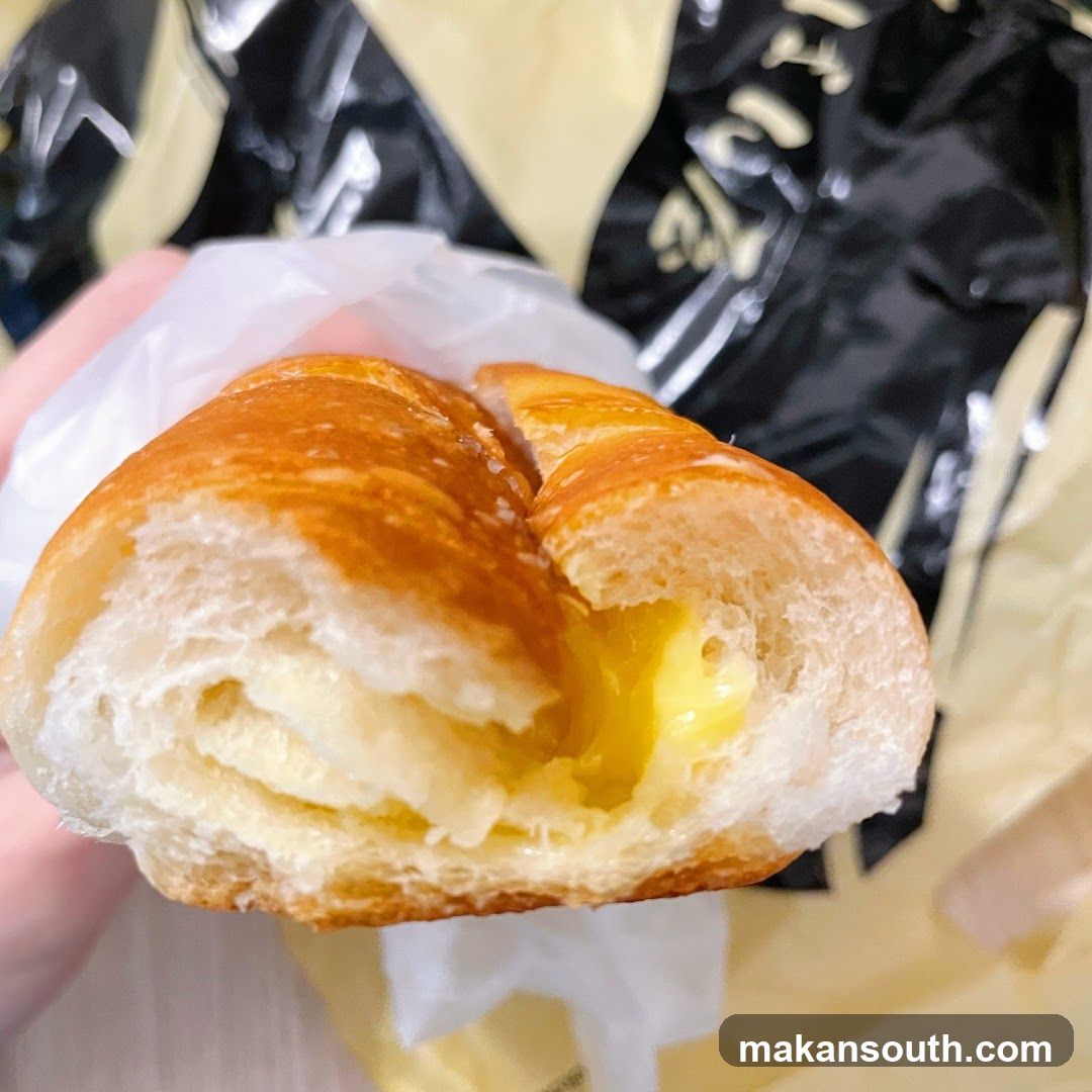 Cream-filled pastry