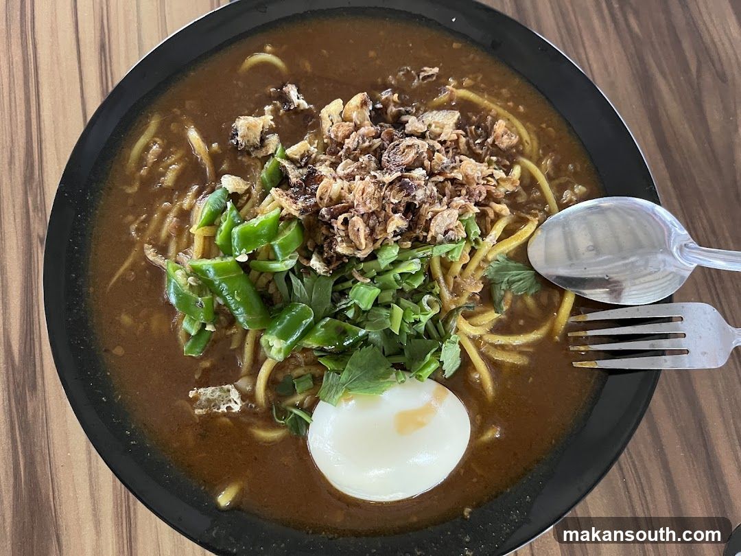 Noodle Soup with Egg and Chili