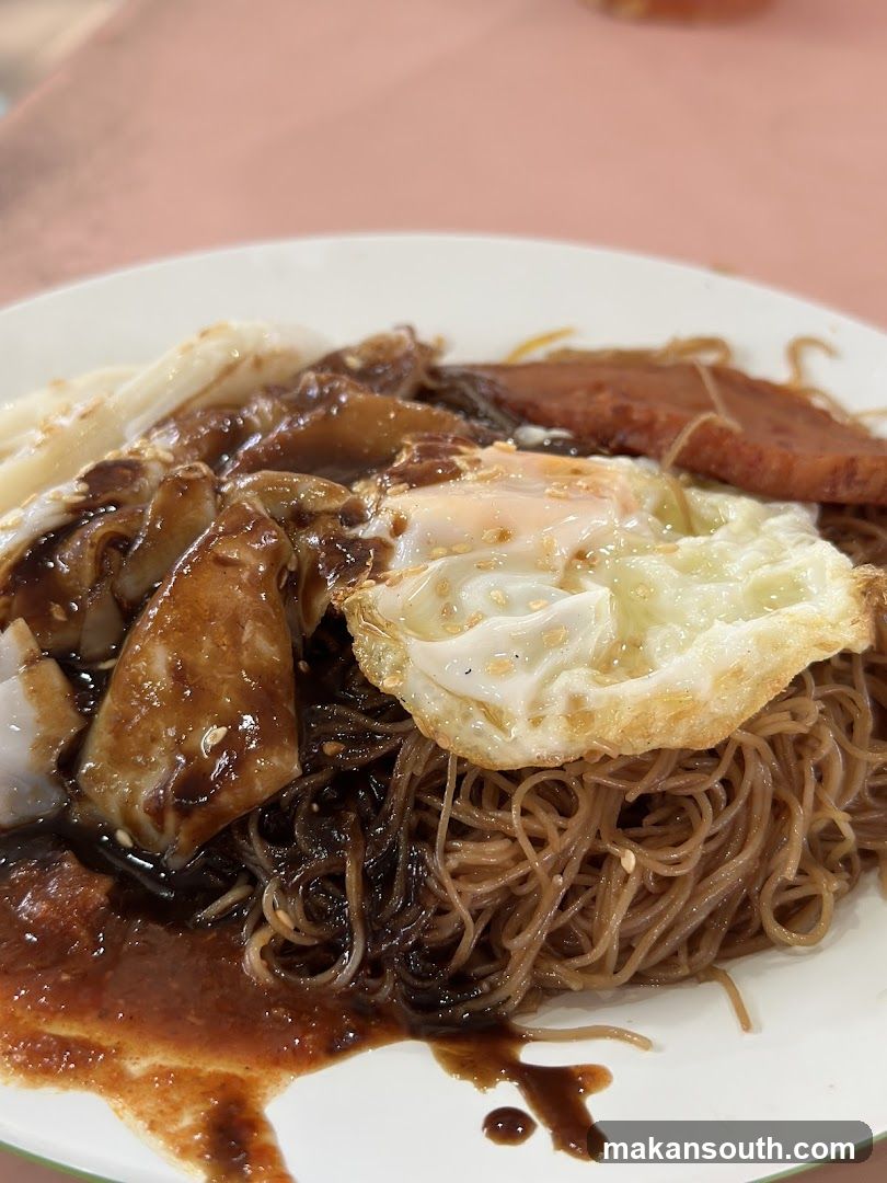 Noodles with Fried Egg and Spam