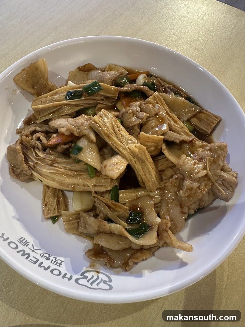 Stir-fried dish with pork and tofu skin
