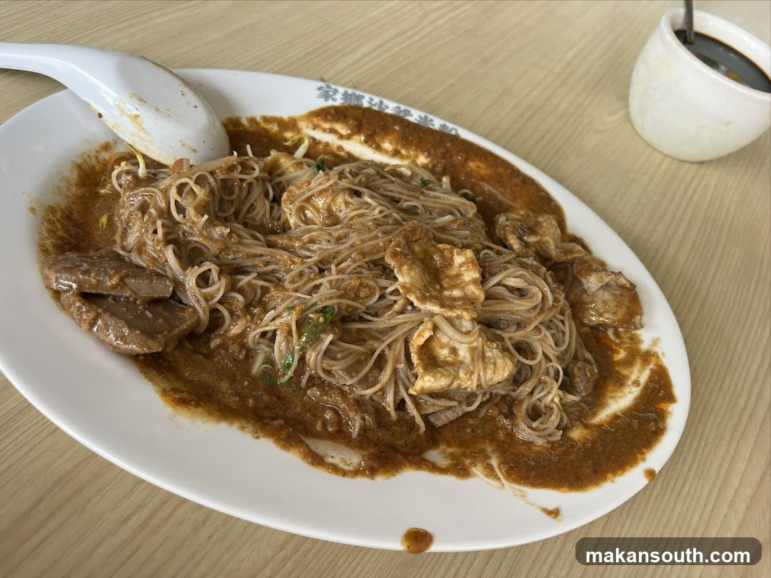Noodles with Meat and Sauce