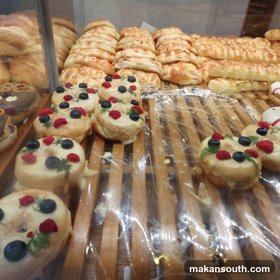 BreadTalk Beverages and Donuts