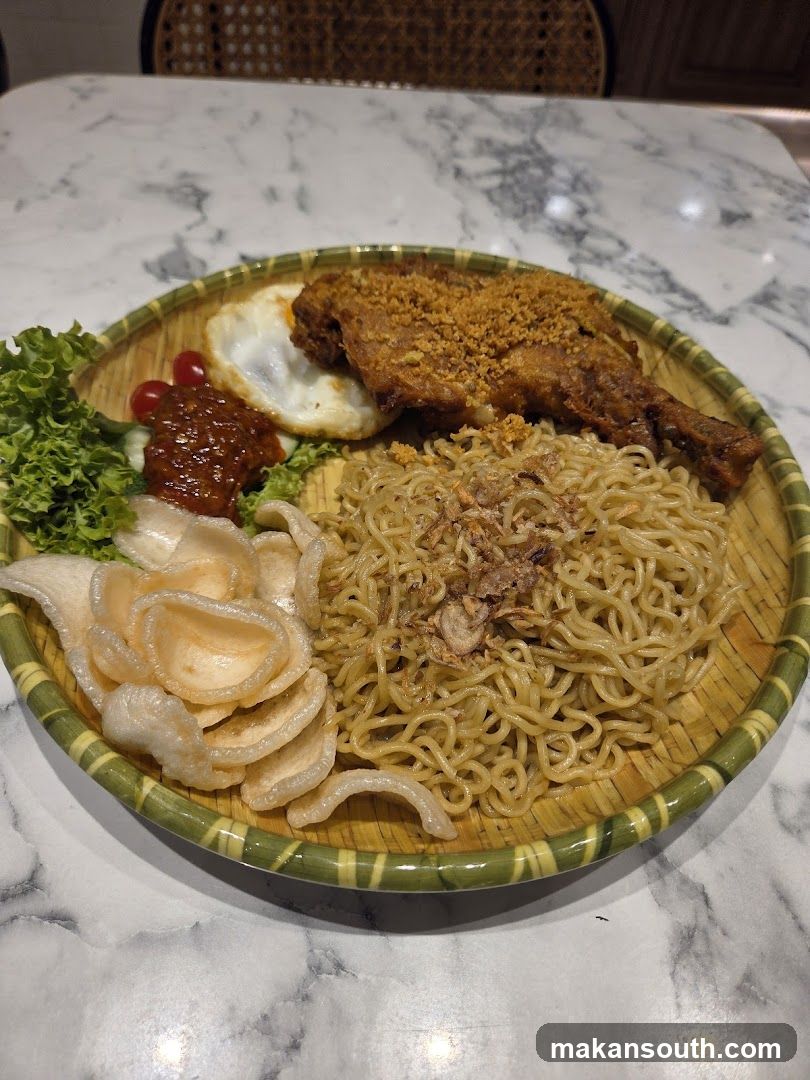 Fried Chicken with Noodles