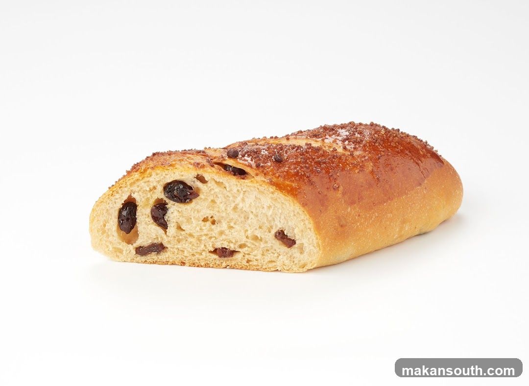 Raisin and Cream Sandwich